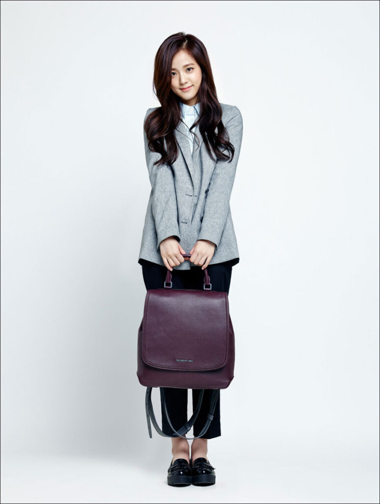 JISOO x Samsonite RED FW15 BLACKPINK CAFÉ