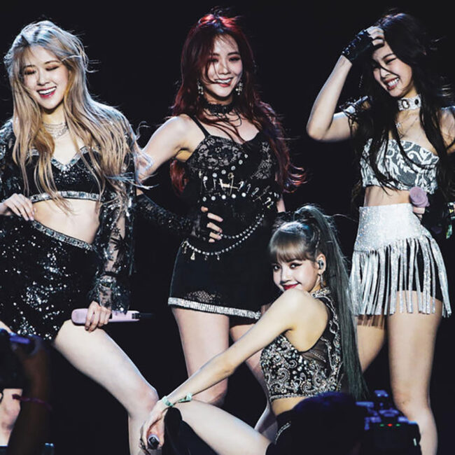 BLACKPINK & LISA Win “Best Band/Duo” and “Best Newcomer National ...