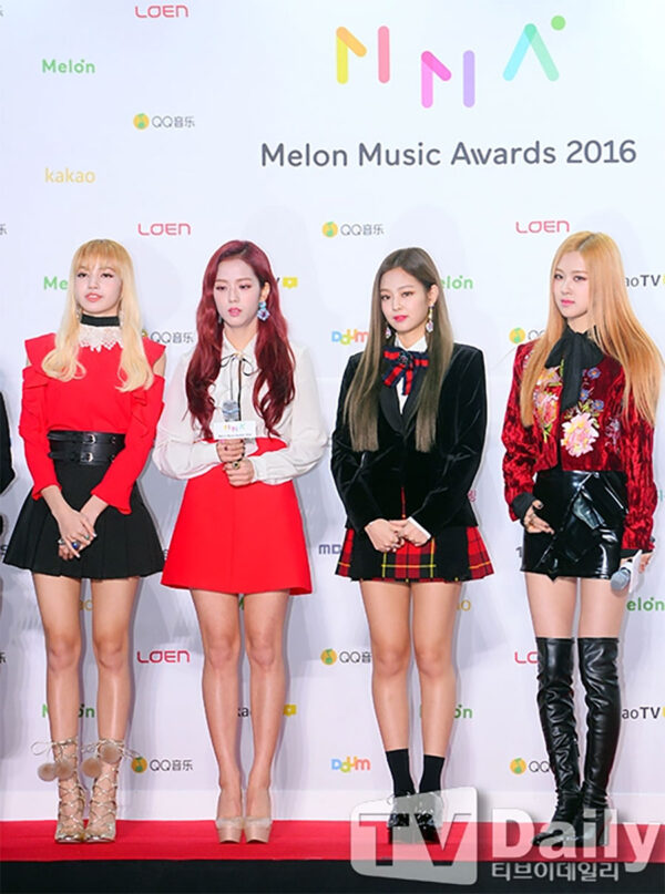 BLACKPINK at the 2016 Melon Music Awards BLACKPINK CAFÉ