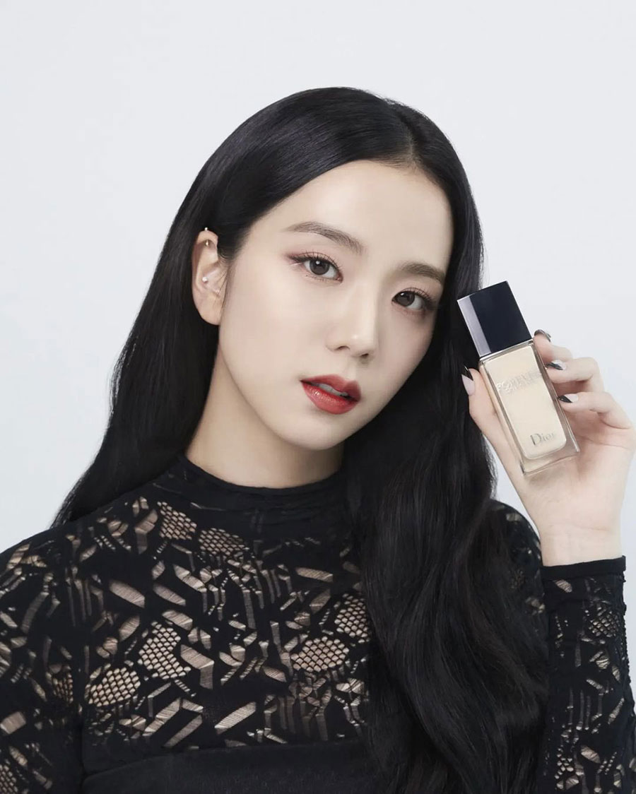 Get Ready With JISOO for Dior Fall 2022 in Seoul – BLACKPINK CAFÉ