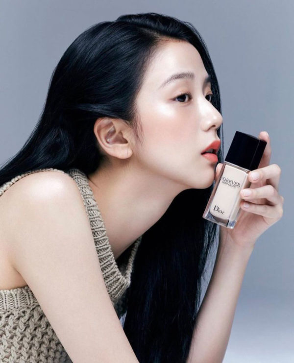 JISOO x Dior Beauty “Dior Forever” Foundation & Lipstick – BLACKPINK CAFÉ