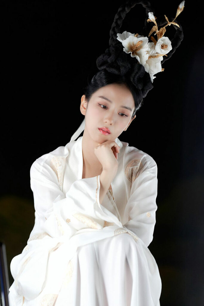 JISOO Behind-the-Scenes Filming as a Korean Traditional Fairy in the ...