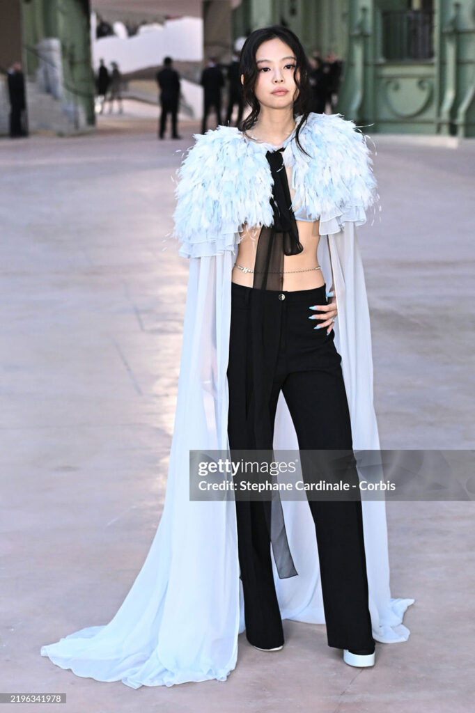 JENNIE at the Chanel Haute Couture “Spring/Summer 2025” Show in Paris ...
